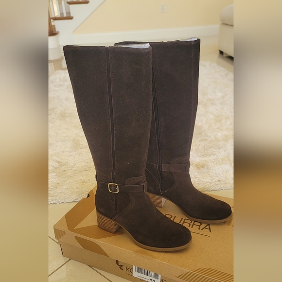 UGG boots - Picture 3 of 3